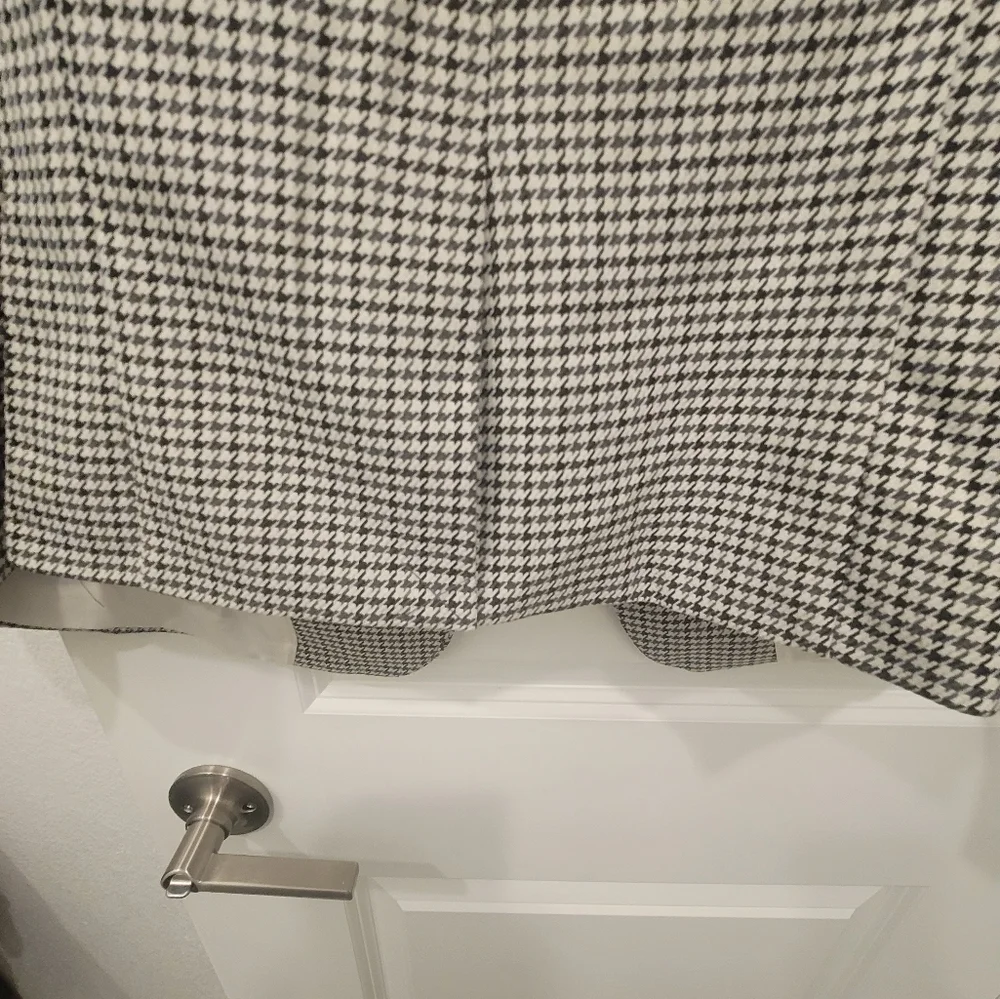 Clothing - Picture 2 of 4